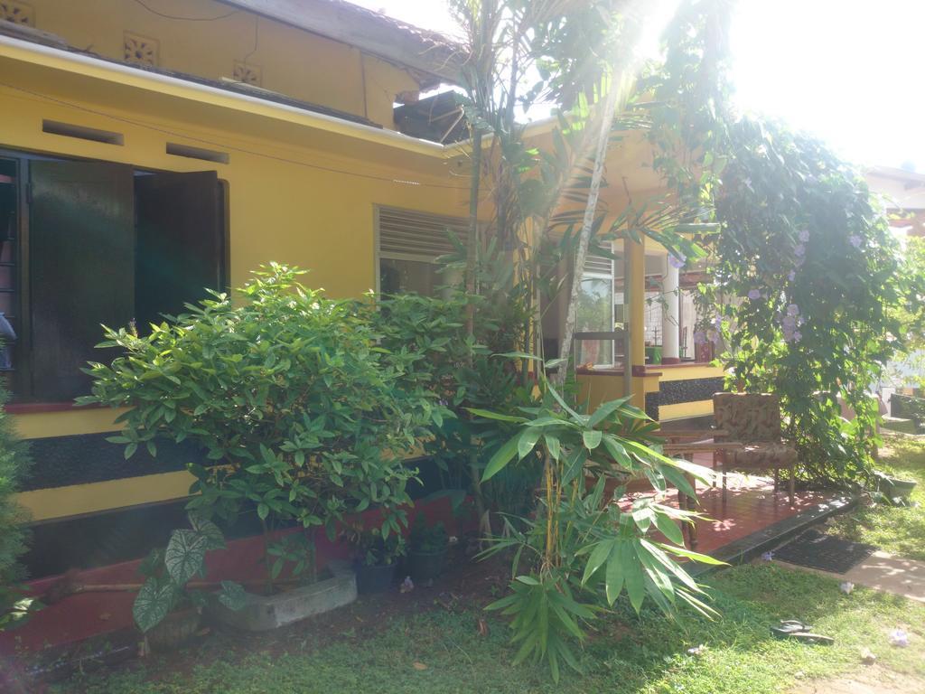 Ananda Home Stay And Restaurant Tangalle Buitenkant foto